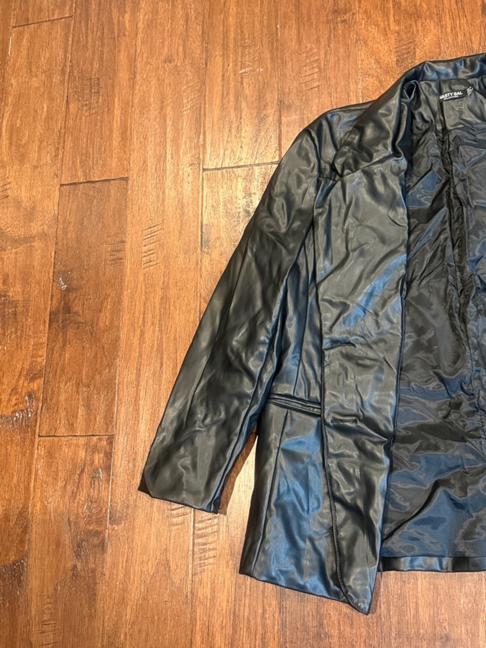 Size 10 Women’s Black Faux Leather Blazer Jacket - Picture 4 of 8